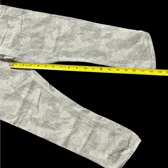 Athleta Capri Leggings Women's Small
Gray Athletic - Picture 8 of 10